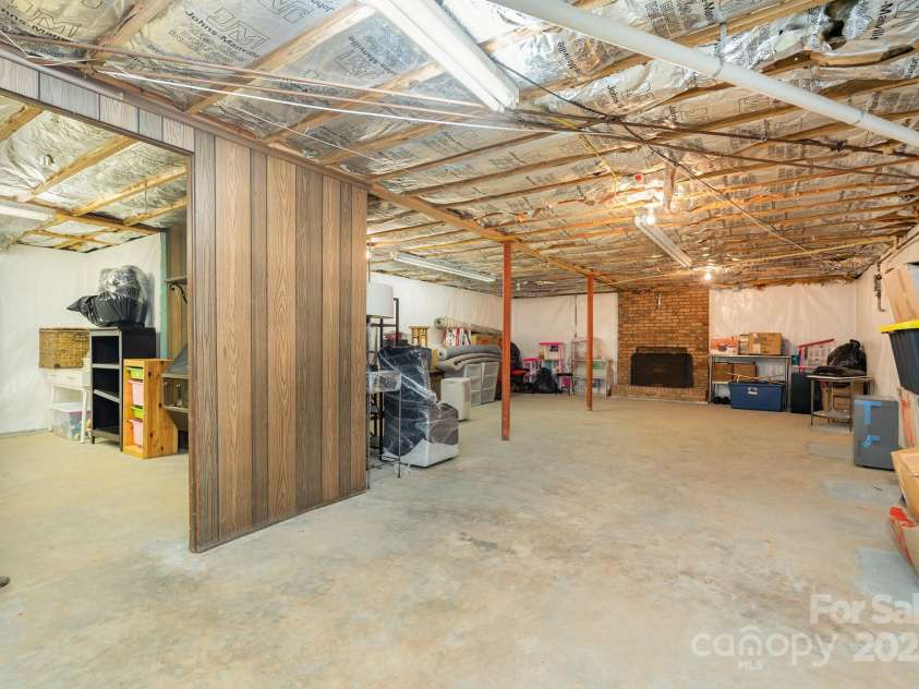 681 Pine Bluff Circle, Kannapolis, NC 28081.  MLS# CAR4286822, YatesRealty ID 18536. 