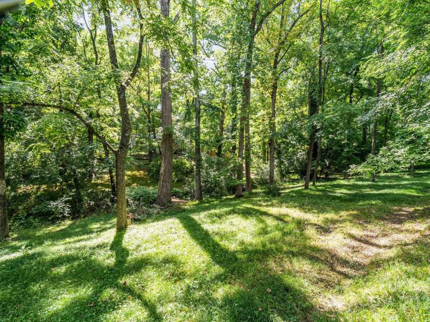 681 Pine Bluff Circle, Kannapolis, NC 28081.  MLS# CAR4286822, YatesRealty ID 18536. 