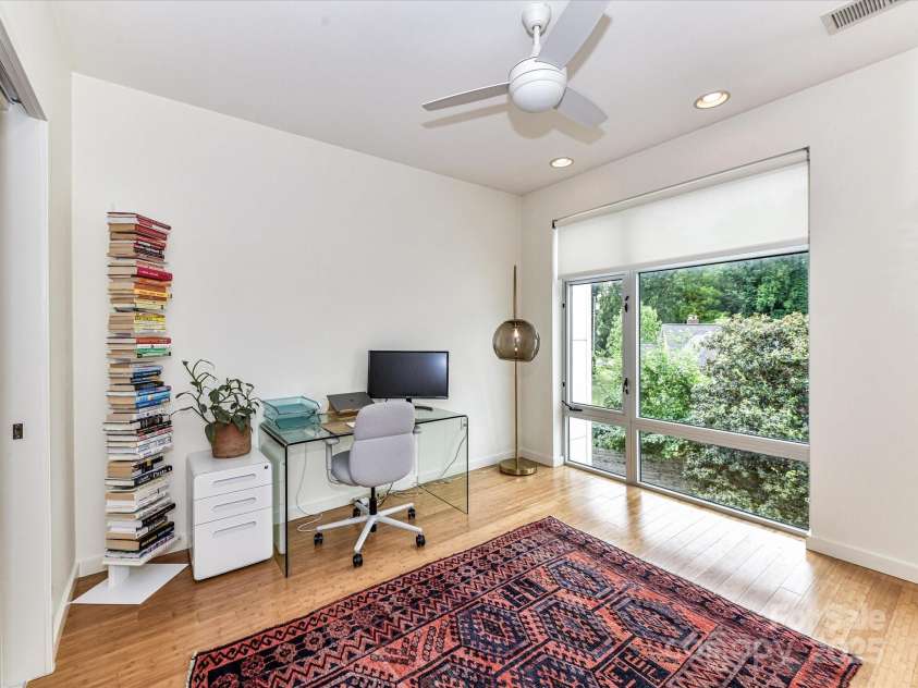 314 Viburnum Way Court, Charlotte, NC 28208.  MLS# CAR4264237, YatesRealty ID 18537. 