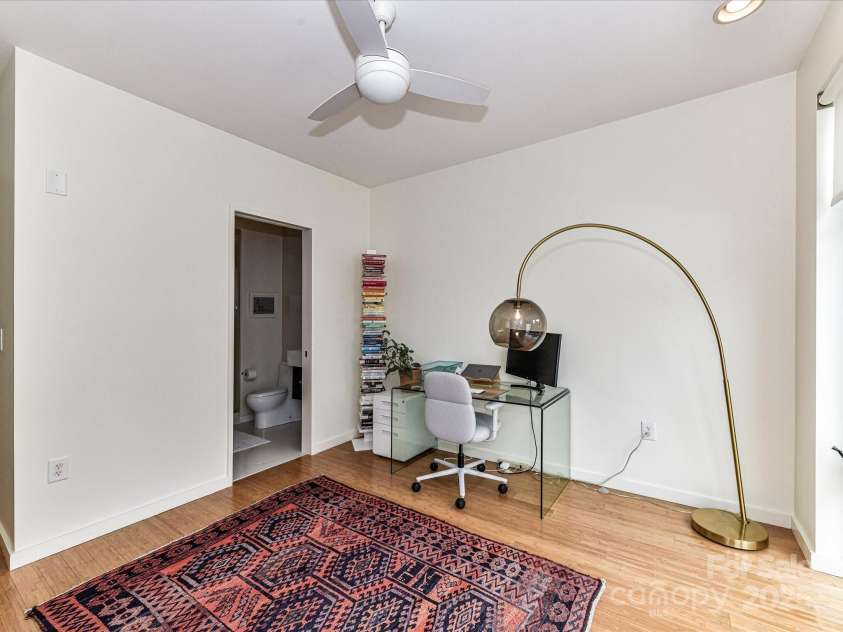 314 Viburnum Way Court, Charlotte, NC 28208.  MLS# CAR4264237, YatesRealty ID 18537. 