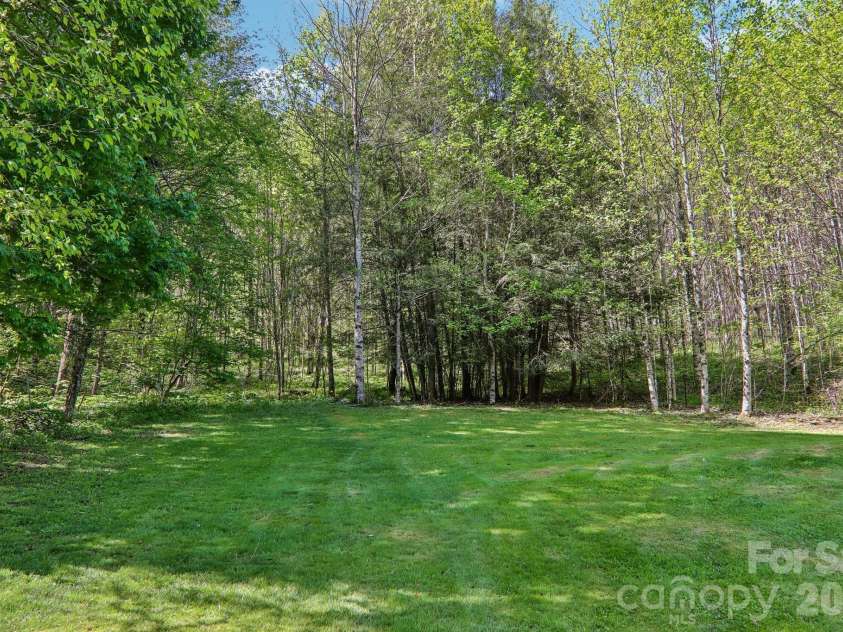 129 Cash Phillips Drive, Mars Hill, NC 28754.  MLS# CAR4371101, YatesRealty ID 18538. Nice Usable Acreage