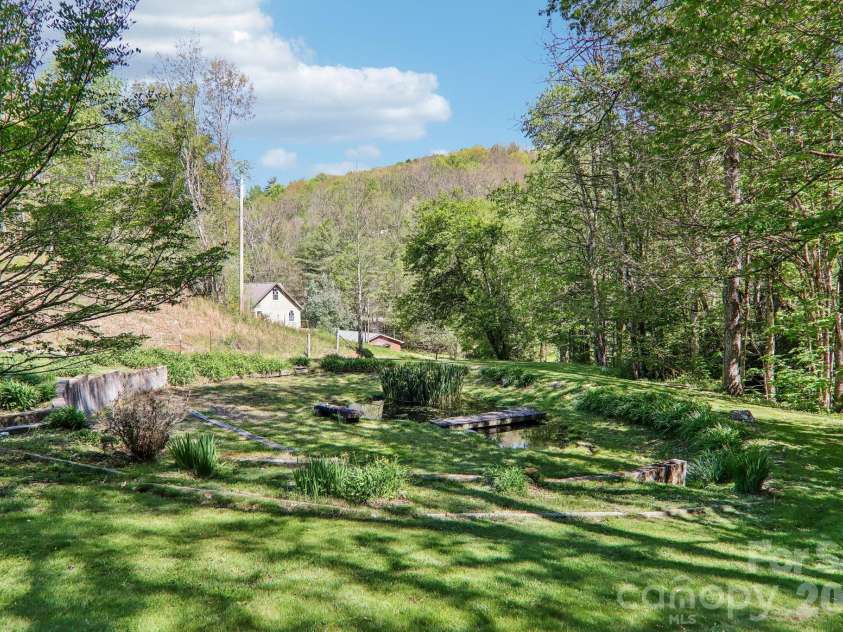 129 Cash Phillips Drive, Mars Hill, NC 28754.  MLS# CAR4371101, YatesRealty ID 18538. Nice Usable Acreage