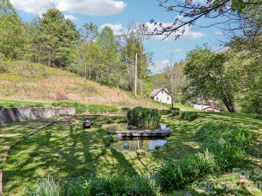129 Cash Phillips Drive, Mars Hill, NC 28754.  MLS# CAR4371101, YatesRealty ID 18538. Nice Usable Acreage