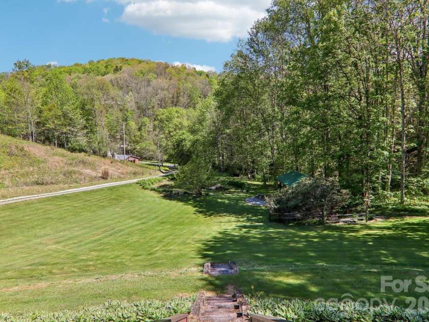 129 Cash Phillips Drive, Mars Hill, NC 28754.  MLS# CAR4371101, YatesRealty ID 18538. Nice Usable Acreage