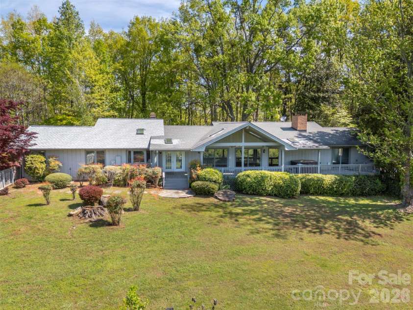 176 Fox Run Lane, Tryon, NC 28782.  MLS# CAR4359459, YatesRealty ID 18539. 