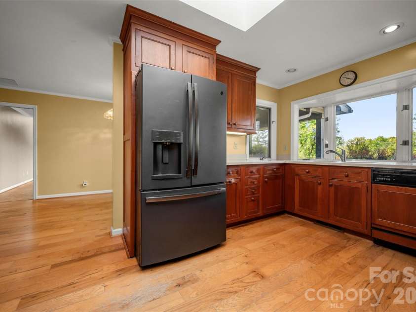 176 Fox Run Lane, Tryon, NC 28782.  MLS# CAR4359459, YatesRealty ID 18539. 