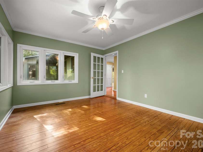 176 Fox Run Lane, Tryon, NC 28782.  MLS# CAR4359459, YatesRealty ID 18539. 