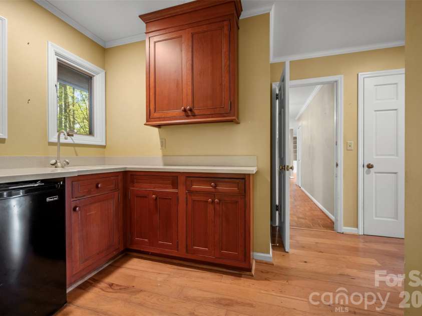 176 Fox Run Lane, Tryon, NC 28782.  MLS# CAR4359459, YatesRealty ID 18539. 