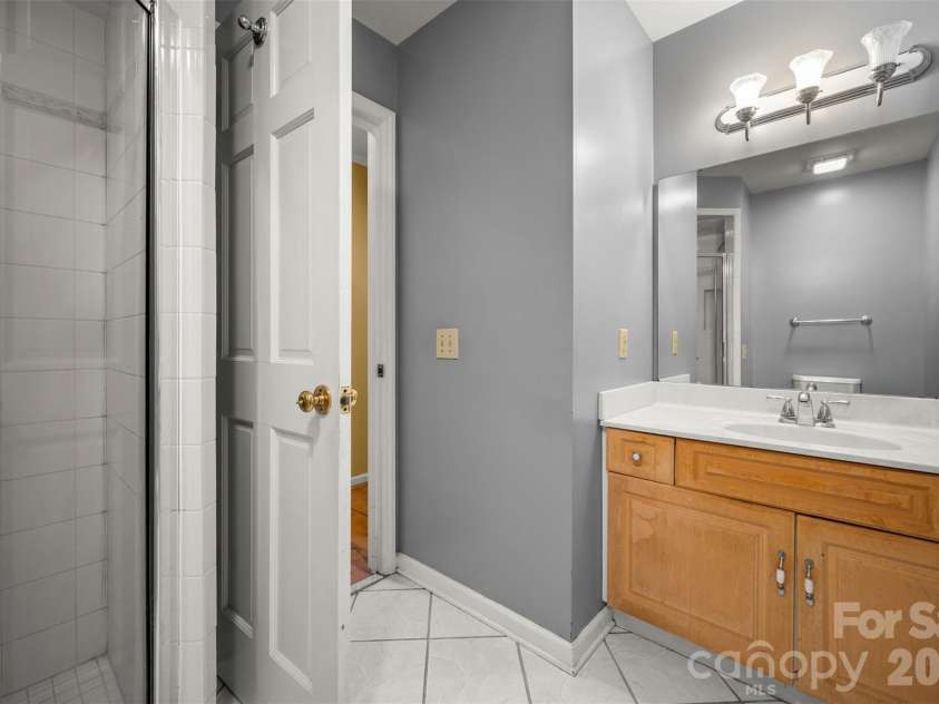 176 Fox Run Lane, Tryon, NC 28782.  MLS# CAR4359459, YatesRealty ID 18539. 