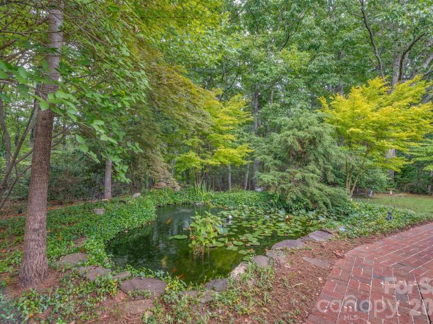 176 Fox Run Lane, Tryon, NC 28782.  MLS# CAR4359459, YatesRealty ID 18539. 
