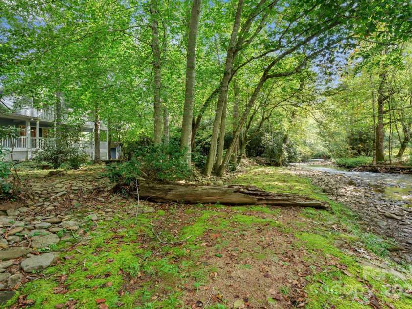 90 Wilds Cove Road, Franklin, NC 28734.  MLS# CAR4297874, YatesRealty ID 1854. 
