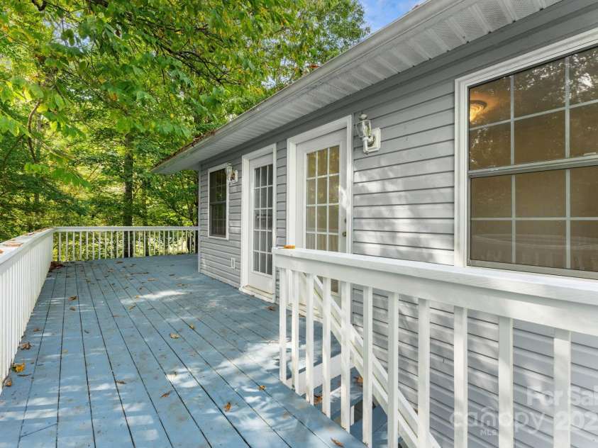 90 Wilds Cove Road, Franklin, NC 28734.  MLS# CAR4297874, YatesRealty ID 1854. 