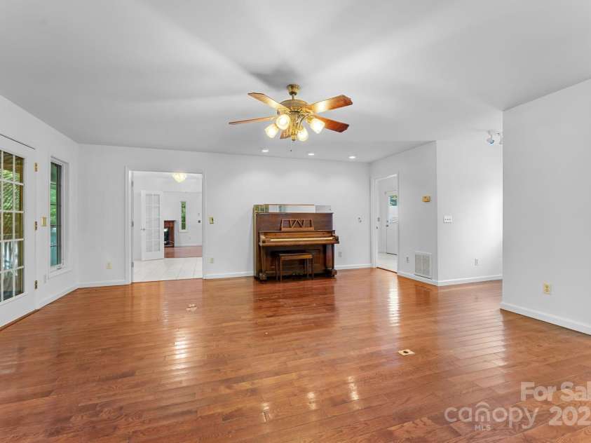 90 Wilds Cove Road, Franklin, NC 28734.  MLS# CAR4297874, YatesRealty ID 1854. 