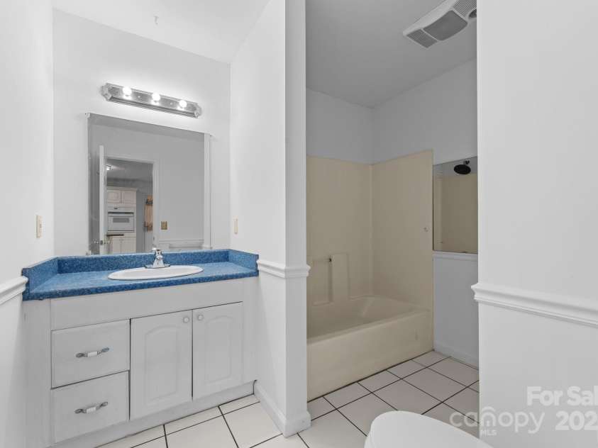 90 Wilds Cove Road, Franklin, NC 28734.  MLS# CAR4297874, YatesRealty ID 1854. 