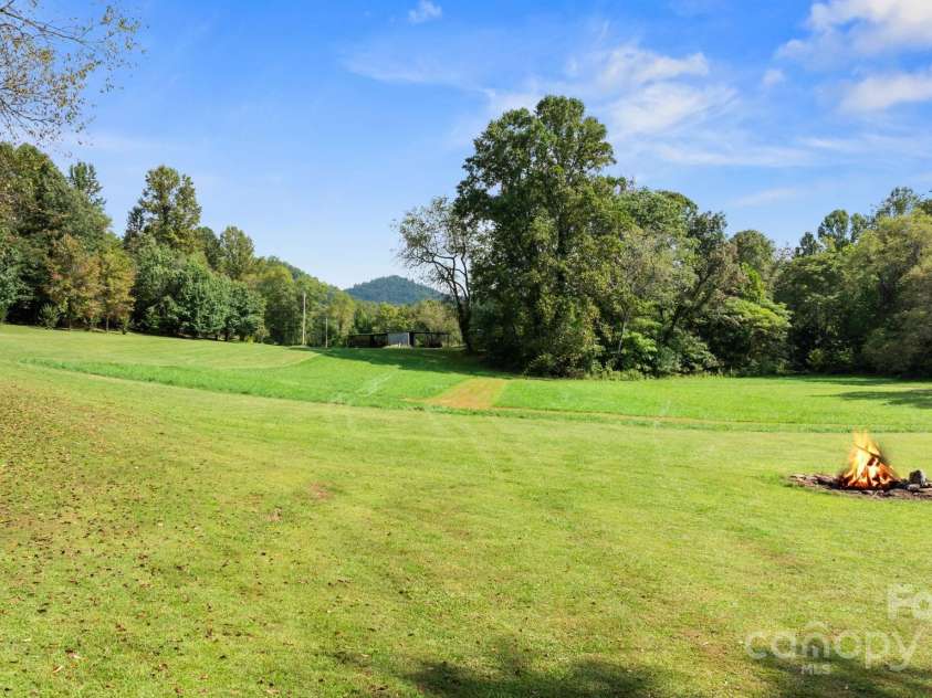 90 Wilds Cove Road, Franklin, NC 28734.  MLS# CAR4297874, YatesRealty ID 1854. 