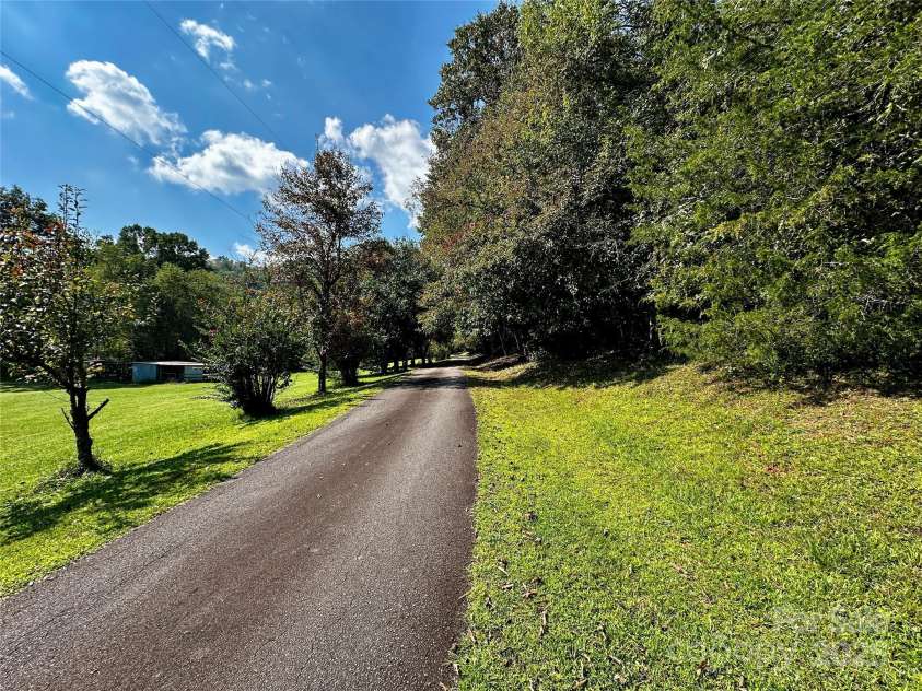 90 Wilds Cove Road, Franklin, NC 28734.  MLS# CAR4297874, YatesRealty ID 1854. 