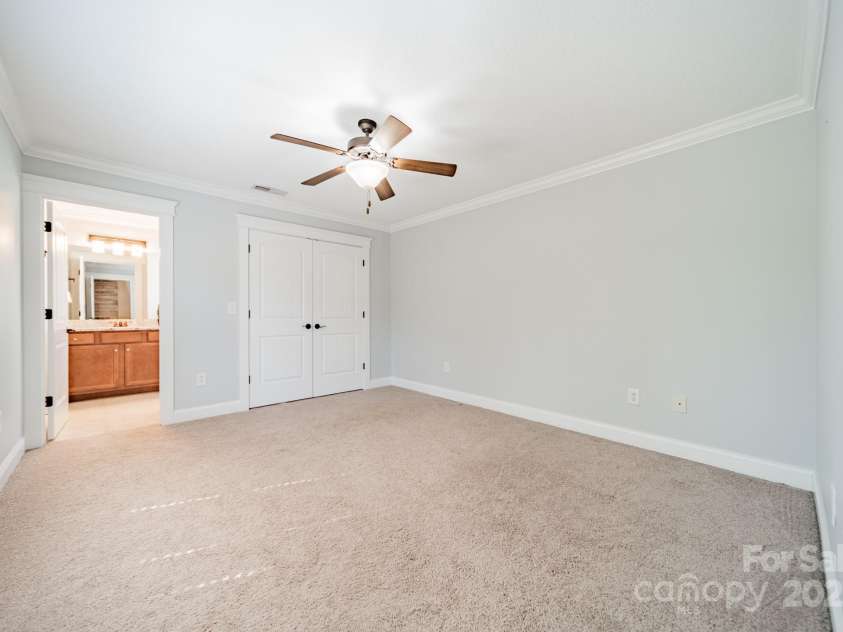 165 Blue Ridge Trail, Mooresville, NC 28117.  MLS# CAR4225294, YatesRealty ID 18540. Upstairs Ensuite Bedroom 1