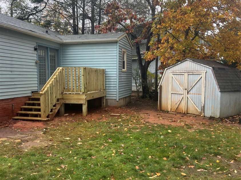 243 Governors View, Asheville, NC 28805.  MLS# CAR4317997, YatesRealty ID 18540. 