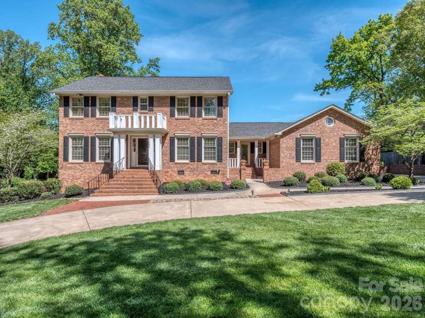 1636 Heatherloch Drive, Gastonia, NC 28054.  MLS# CAR4368089, YatesRealty ID 18541. 