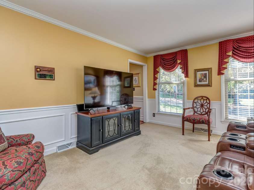 1636 Heatherloch Drive, Gastonia, NC 28054.  MLS# CAR4368089, YatesRealty ID 18541. 