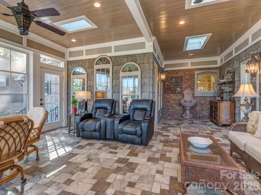 1636 Heatherloch Drive, Gastonia, NC 28054.  MLS# CAR4368089, YatesRealty ID 18541. 