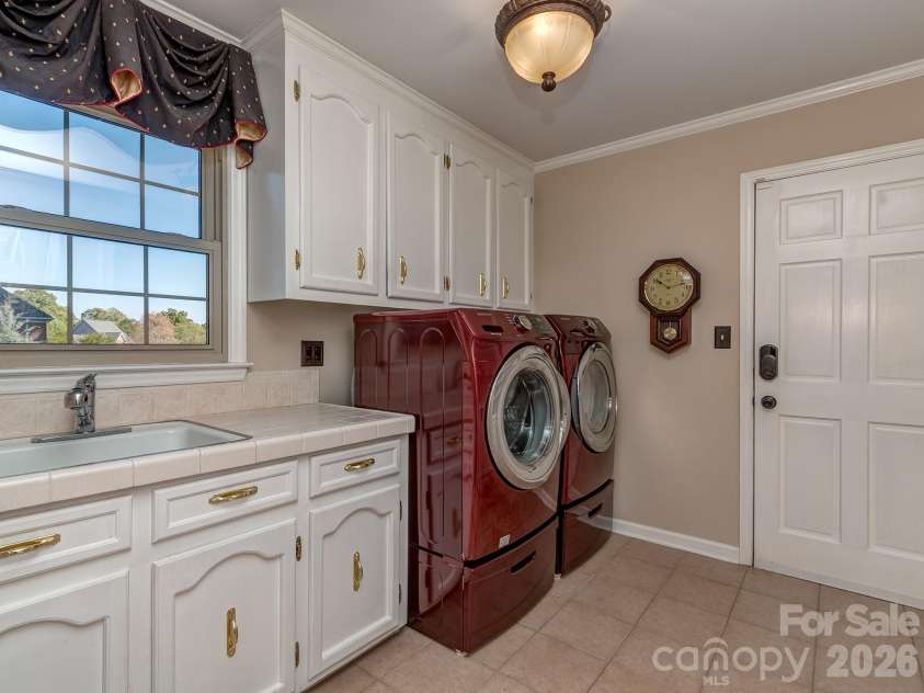 1636 Heatherloch Drive, Gastonia, NC 28054.  MLS# CAR4368089, YatesRealty ID 18541. 