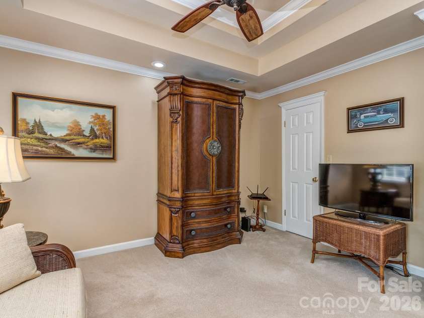 1636 Heatherloch Drive, Gastonia, NC 28054.  MLS# CAR4368089, YatesRealty ID 18541. 