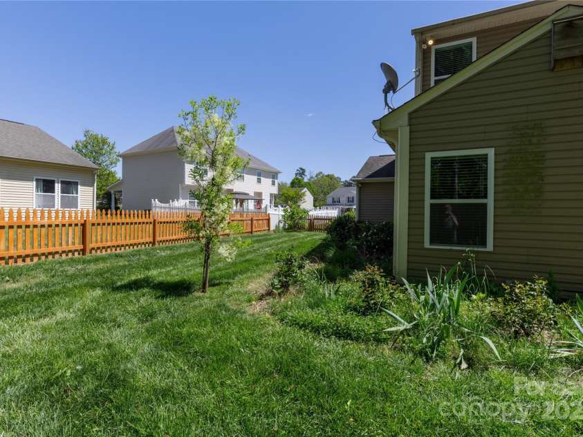 602 Black Maple Drive, Kannapolis, NC 28081.  MLS# CAR4244992, YatesRealty ID 18541. 