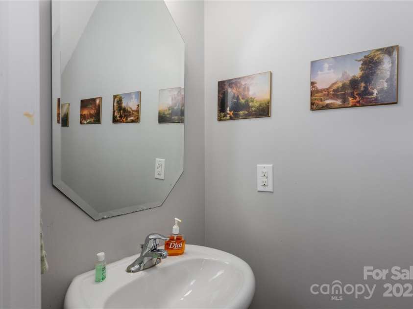 602 Black Maple Drive, Kannapolis, NC 28081.  MLS# CAR4244992, YatesRealty ID 18541. 