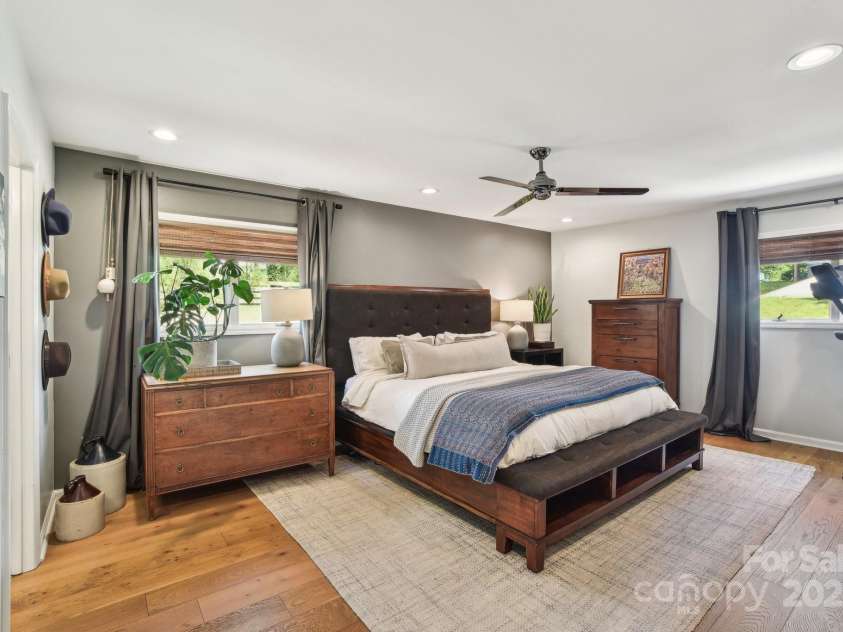 5 Lowry Lane, Weaverville, NC 28787.  MLS# CAR4265747, YatesRealty ID 18542. 