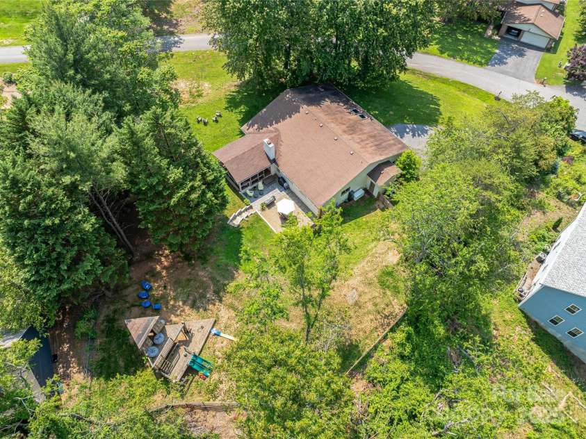 5 Lowry Lane, Weaverville, NC 28787.  MLS# CAR4265747, YatesRealty ID 18542. 