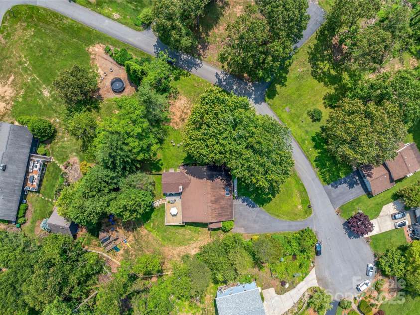 5 Lowry Lane, Weaverville, NC 28787.  MLS# CAR4265747, YatesRealty ID 18542. 