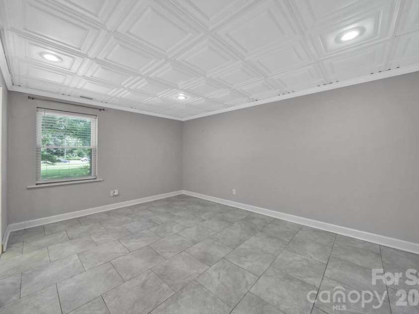 926 Meadow Lakes Road, Rock Hill, SC 29732.  MLS# CAR4269241, YatesRealty ID 18542. Flex Room