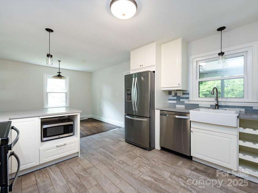 1408 Wicker Drive, Charlotte, NC 28210.  MLS# CAR4247279, YatesRealty ID 18545. 