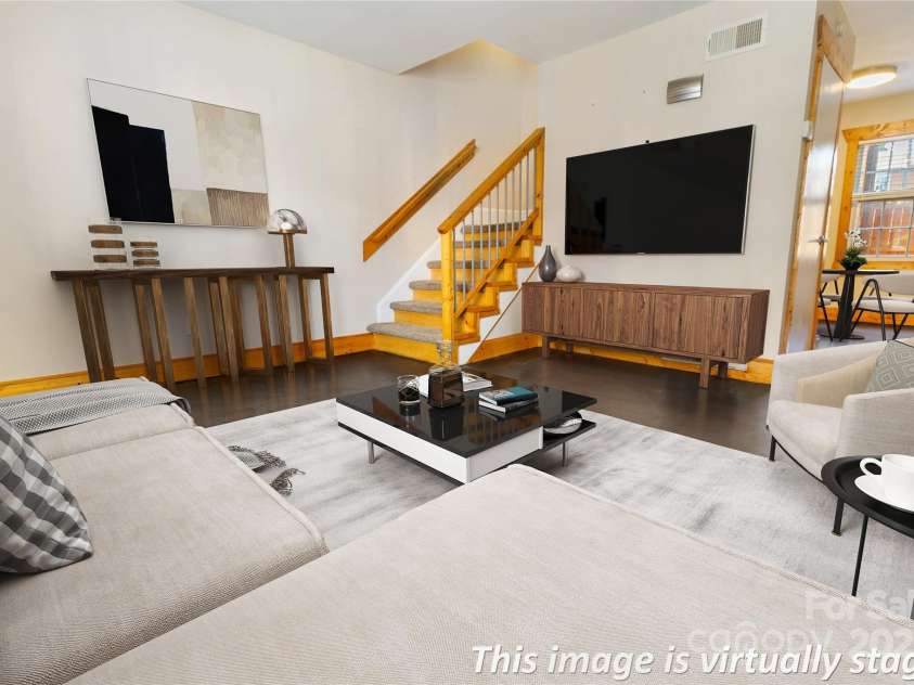 638 Chipley Avenue, Charlotte, NC 28205.  MLS# CAR4327228, YatesRealty ID 18546. 