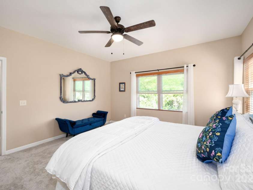 174 Diamond Point, Canton, NC 28716.  MLS# CAR4261296, YatesRealty ID 18548. Large and carpeted