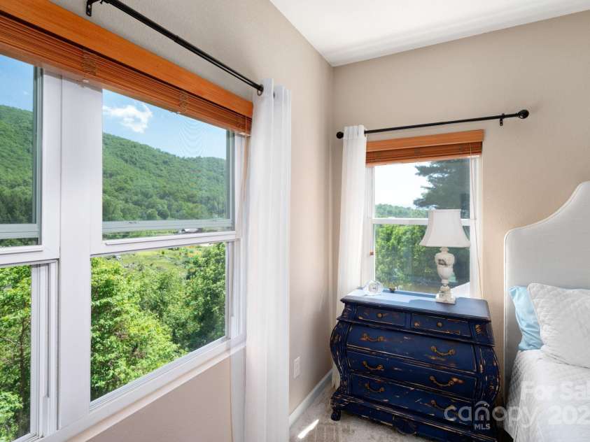 174 Diamond Point, Canton, NC 28716.  MLS# CAR4261296, YatesRealty ID 18548. Mountain Views