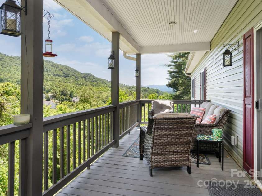 174 Diamond Point, Canton, NC 28716.  MLS# CAR4261296, YatesRealty ID 18548. Short and long range views