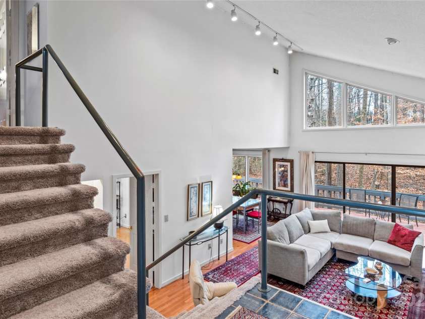 224 Forest Brook Drive, Winston Salem, NC 27106.  MLS# CAR4328411, YatesRealty ID 18548. 