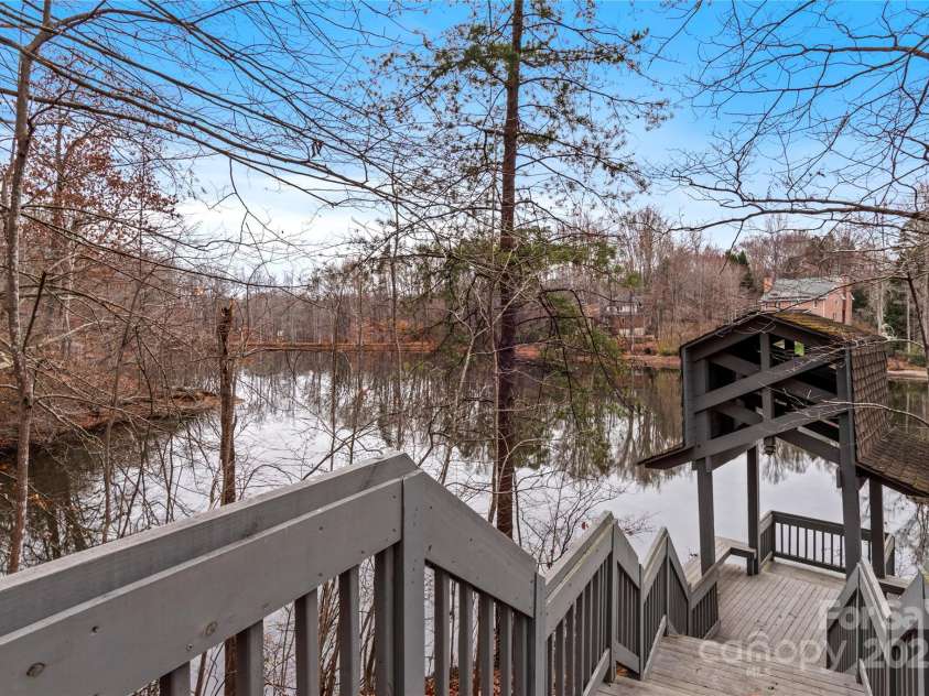224 Forest Brook Drive, Winston Salem, NC 27106.  MLS# CAR4328411, YatesRealty ID 18548. 