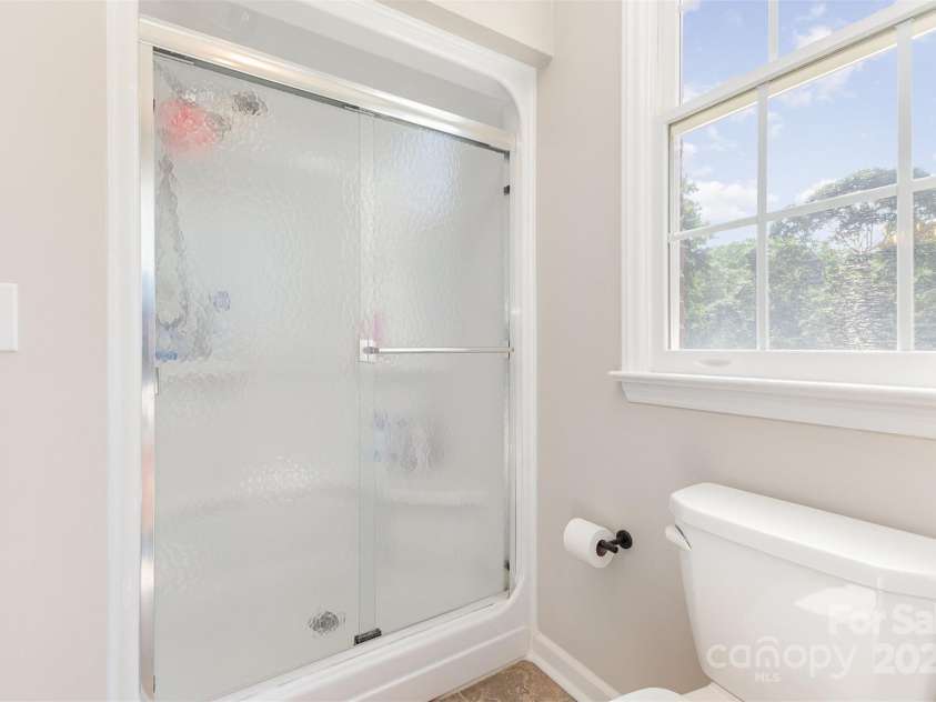 214 Silver Creek Lane, Shelby, NC 28152.  MLS# CAR4266166, YatesRealty ID 18549. ....and walk-in shower!