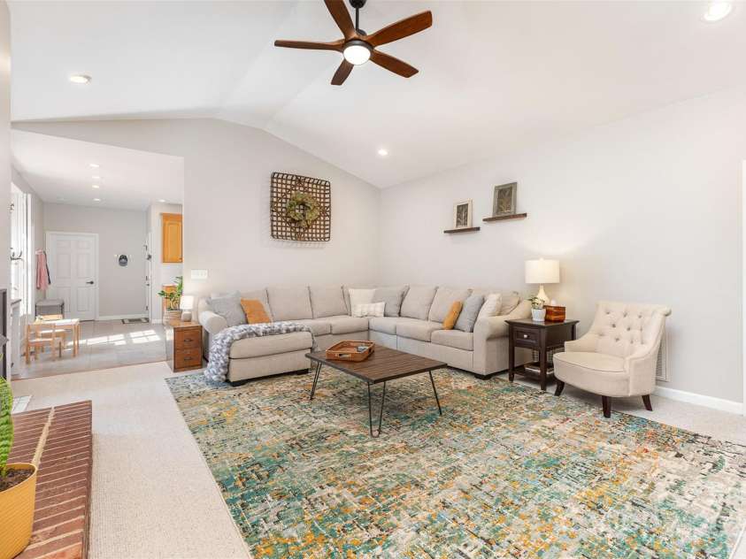 214 Silver Creek Lane, Shelby, NC 28152.  MLS# CAR4266166, YatesRealty ID 18549. Great flow from entry hall to family room to kitchen...