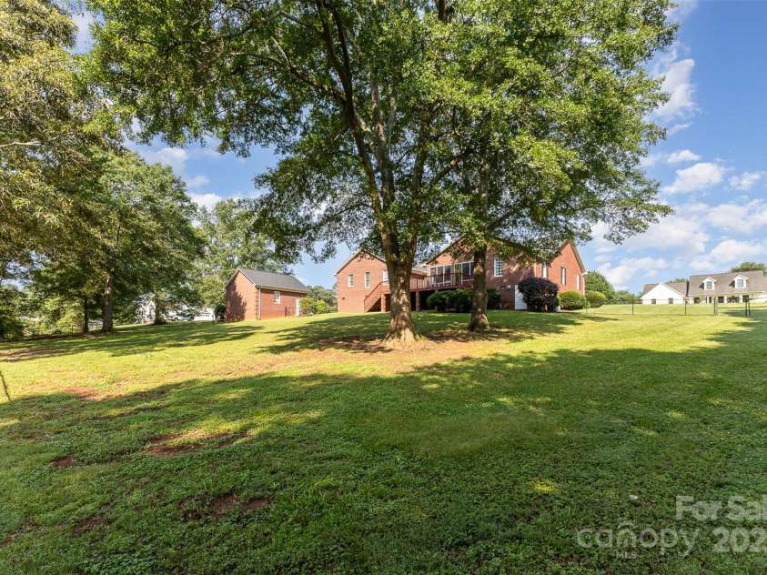 214 Silver Creek Lane, Shelby, NC 28152.  MLS# CAR4266166, YatesRealty ID 18549. Yard #1 is COMPLETELY FENCED!