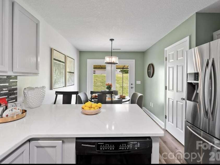 40 Olde Covington Way, Arden, NC 28704.  MLS# CAR4342766, YatesRealty ID 18549. 