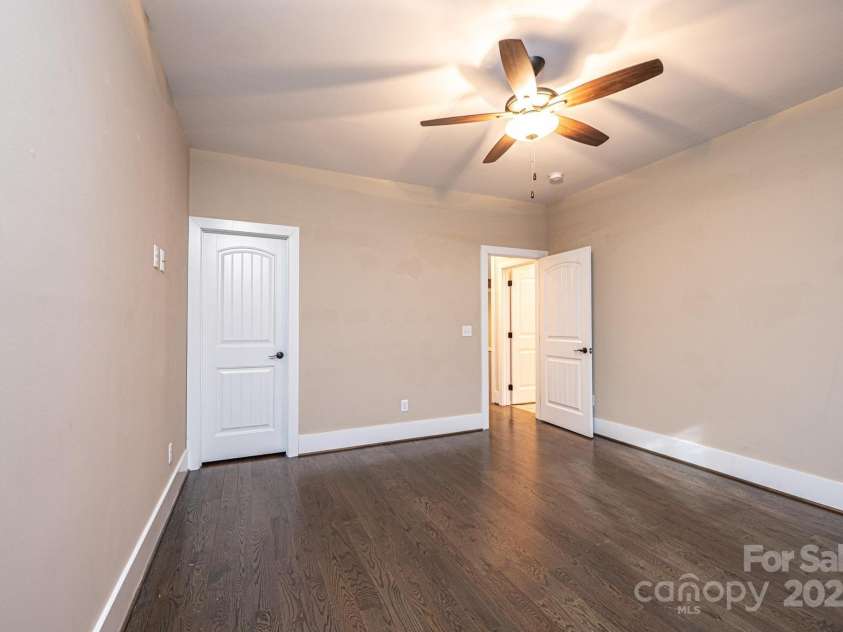 3911 13th Street, Hickory, NC 28601.  MLS# CAR4329122, YatesRealty ID 1855. 