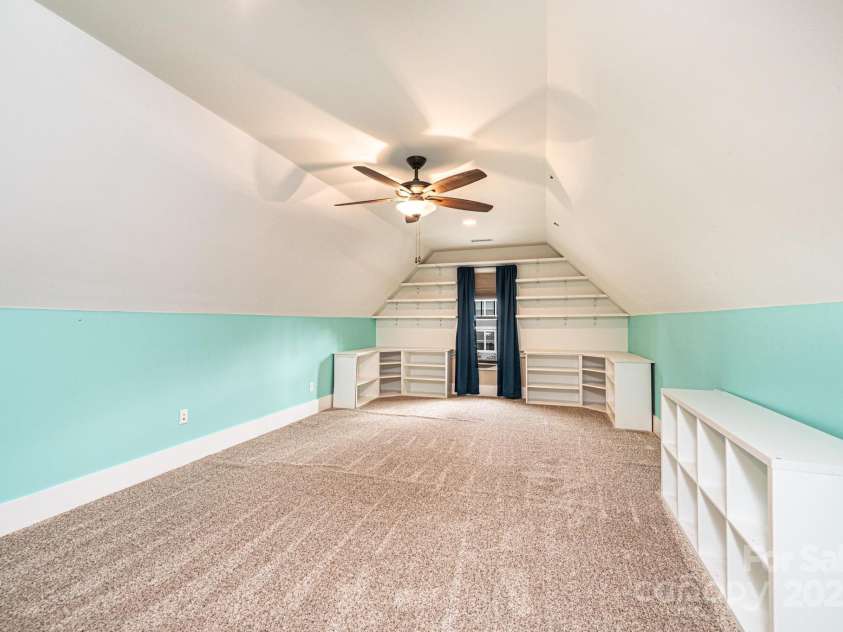 3911 13th Street, Hickory, NC 28601.  MLS# CAR4329122, YatesRealty ID 1855. 