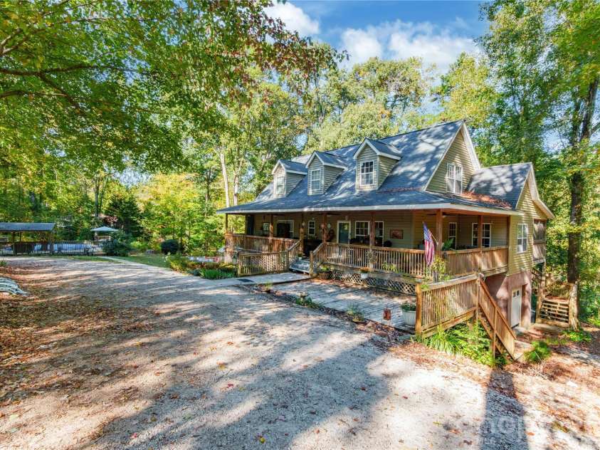 880 Columbia Road, Chester, SC 29706.  MLS# CAR4404382, YatesRealty ID 1855. 