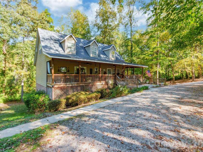 880 Columbia Road, Chester, SC 29706.  MLS# CAR4404382, YatesRealty ID 1855. 