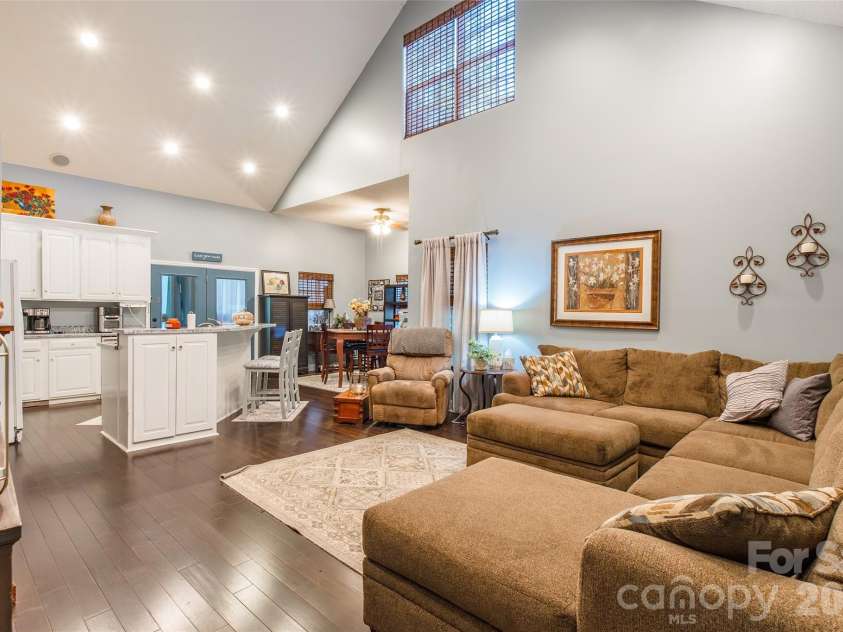 880 Columbia Road, Chester, SC 29706.  MLS# CAR4404382, YatesRealty ID 1855. 
