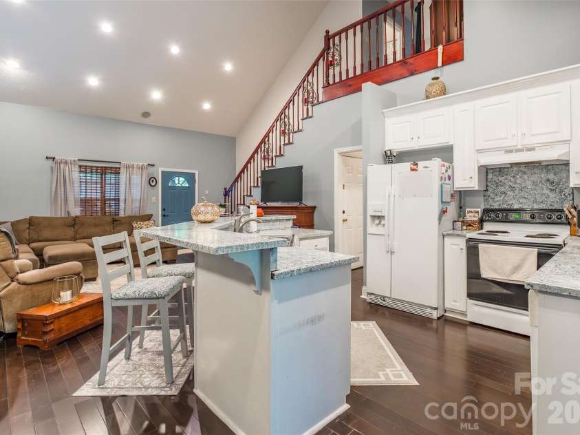 880 Columbia Road, Chester, SC 29706.  MLS# CAR4404382, YatesRealty ID 1855. 